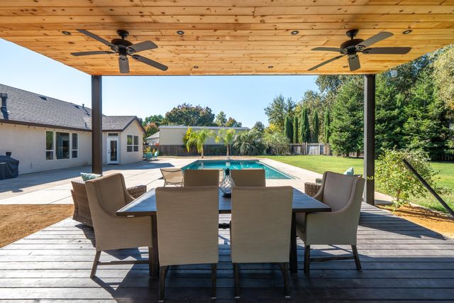 3200 Miramar Way, Redding, CA 96001