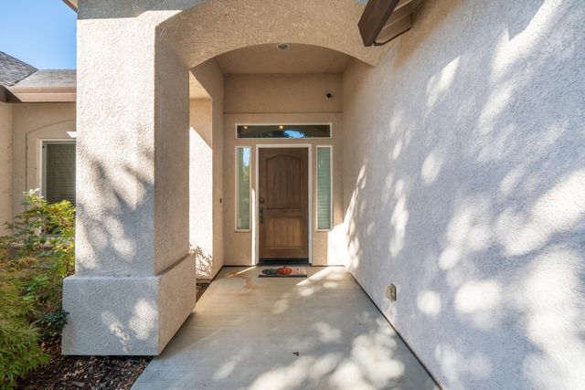 3200 Miramar Way, Redding, CA 96001