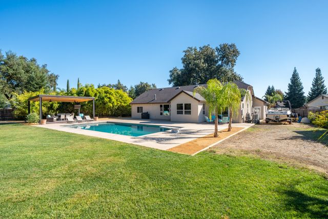 3200 Miramar Way, Redding, CA 96001