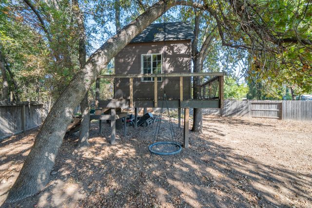 3200 Miramar Way, Redding, CA 96001