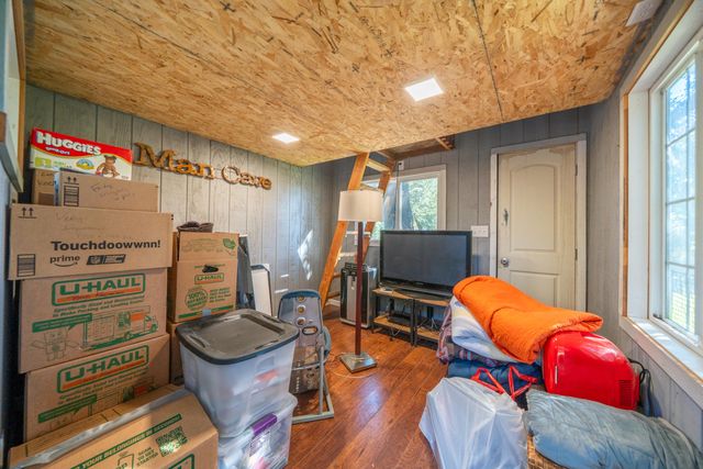 3200 Miramar Way, Redding, CA 96001