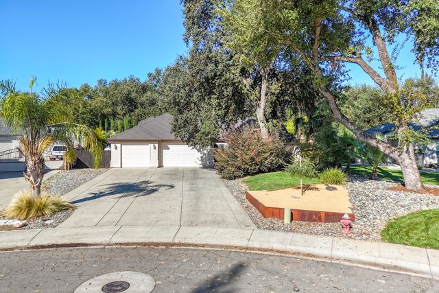 3200 Miramar Way, Redding, CA 96001