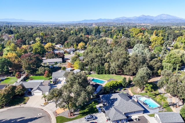 3200 Miramar Way, Redding, CA 96001