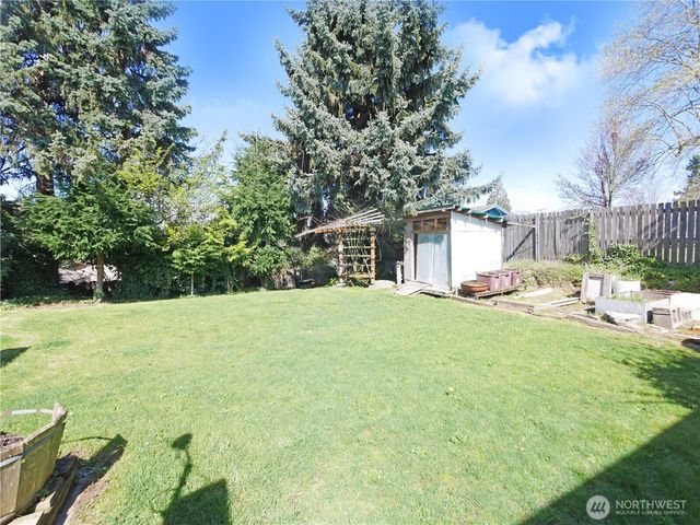 22905 106th Place SE, Kent, WA 98031