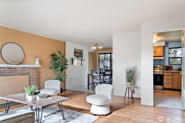 22905 106th Place SE, Kent, WA 98031