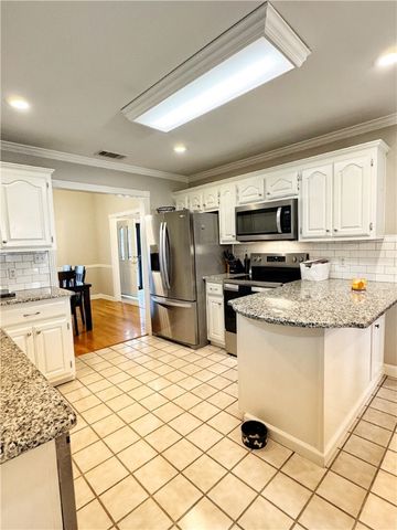 2008 W 8th Street, Russellville, AR 72801