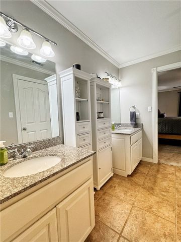 2008 W 8th Street, Russellville, AR 72801