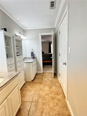 2008 W 8th Street, Russellville, AR 72801