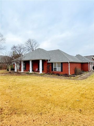2008 W 8th Street, Russellville, AR 72801