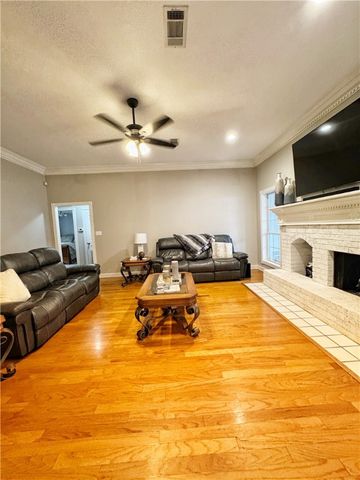 2008 W 8th Street, Russellville, AR 72801