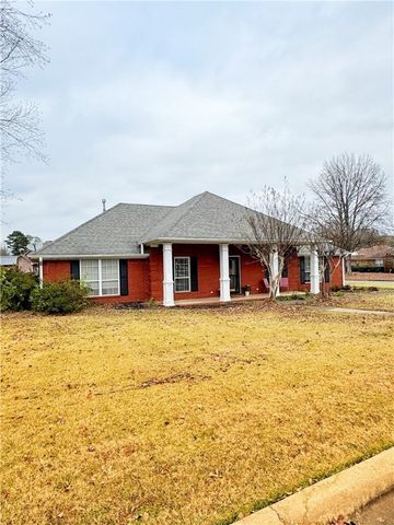 2008 W 8th Street, Russellville, AR 72801