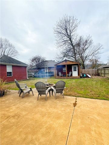 2008 W 8th Street, Russellville, AR 72801