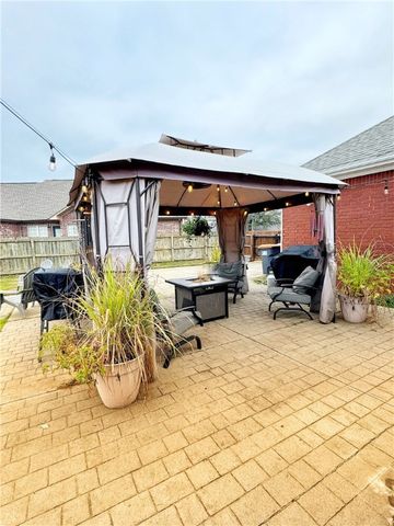 2008 W 8th Street, Russellville, AR 72801