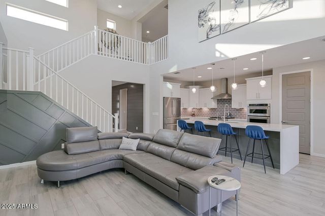 22011 N 34TH Way, Phoenix, AZ 85050