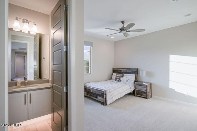 22011 N 34TH Way, Phoenix, AZ 85050