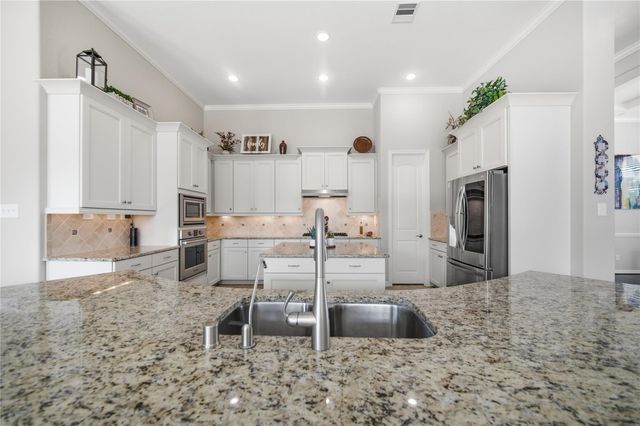 19526 Rockview Ledge Lane, Cypress, TX 77433