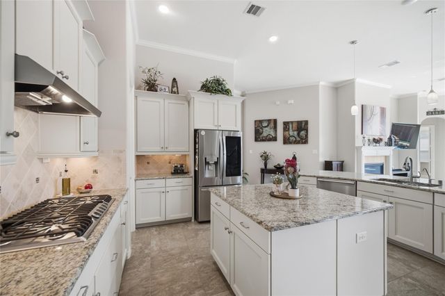 19526 Rockview Ledge Lane, Cypress, TX 77433