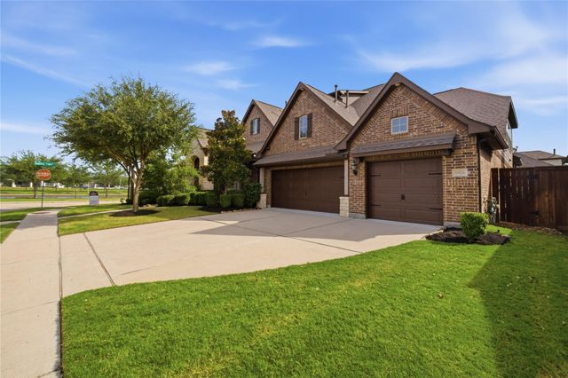 19526 Rockview Ledge Lane, Cypress, TX 77433