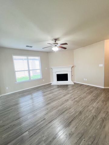 5816 Marsh Rail Drive, Denton, TX 76208