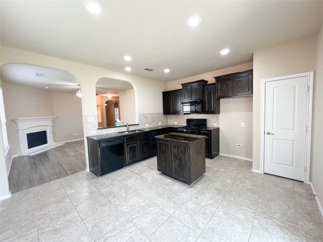 5816 Marsh Rail Drive, Denton, TX 76208
