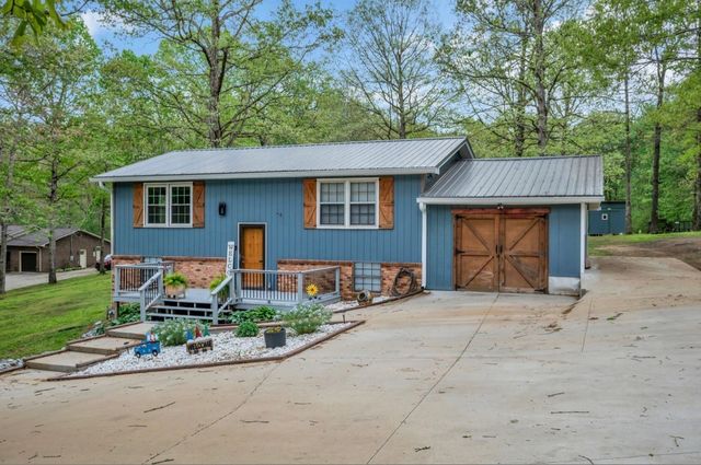 1051 Twin Pine Rd, Dickson, TN 37055