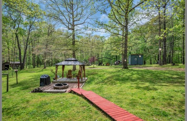 1051 Twin Pine Rd, Dickson, TN 37055