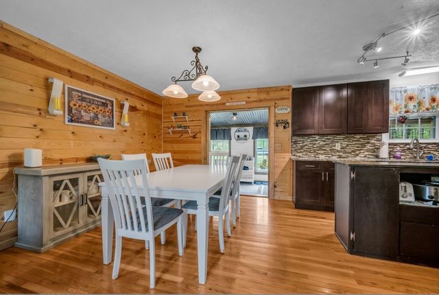 1051 Twin Pine Rd, Dickson, TN 37055