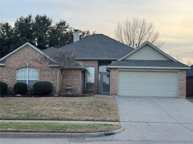 4629 Lincolnshire Drive, Grand Prairie, TX 75052