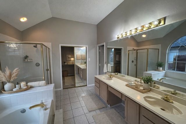 4629 Lincolnshire Drive, Grand Prairie, TX 75052