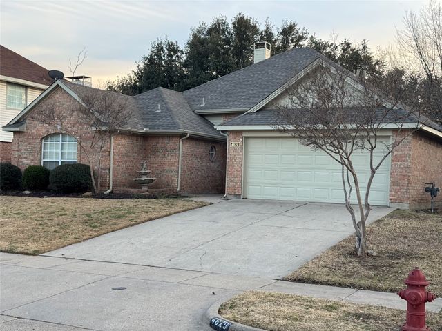 4629 Lincolnshire Drive, Grand Prairie, TX 75052
