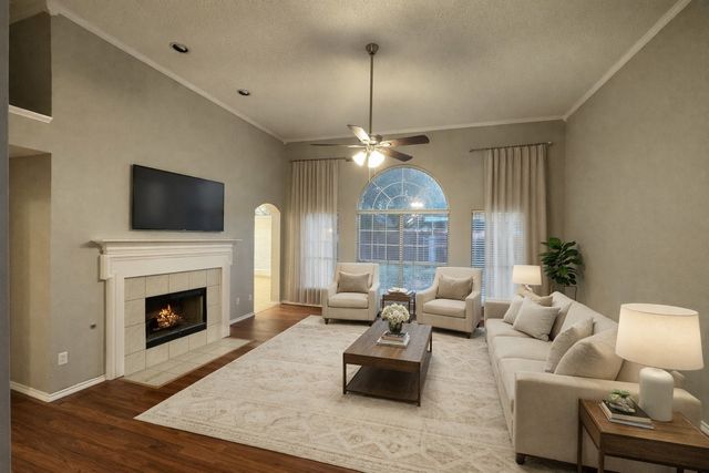 4629 Lincolnshire Drive, Grand Prairie, TX 75052