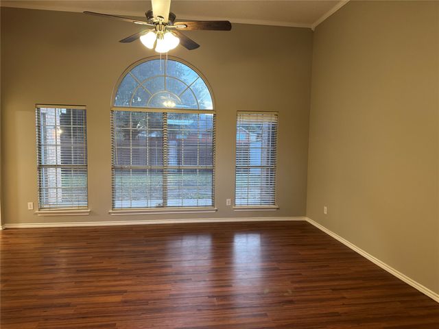 4629 Lincolnshire Drive, Grand Prairie, TX 75052