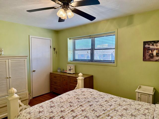 1916 Willoway Circle S, Columbus, OH 43220