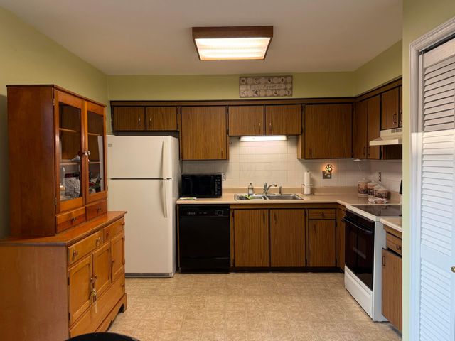 1916 Willoway Circle S, Columbus, OH 43220