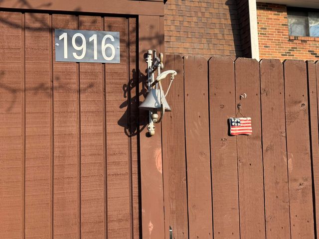 1916 Willoway Circle S, Columbus, OH 43220