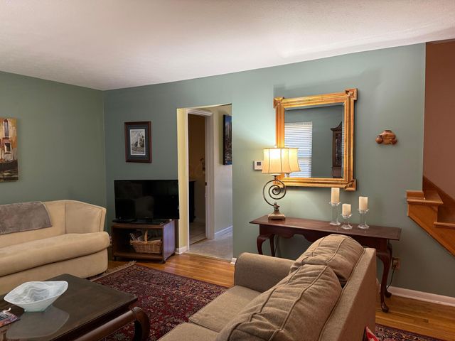 1916 Willoway Circle S, Columbus, OH 43220