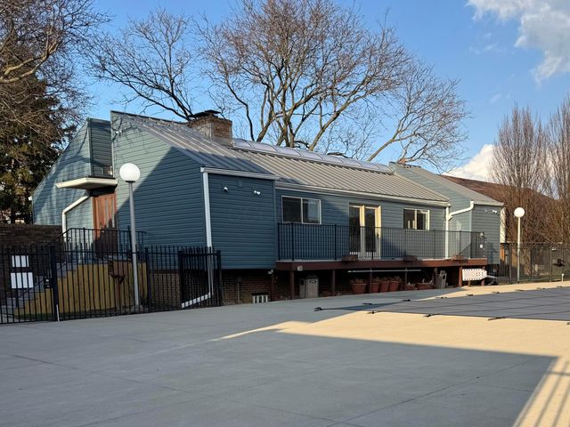 1916 Willoway Circle S, Columbus, OH 43220