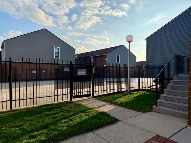 1916 Willoway Circle S, Columbus, OH 43220