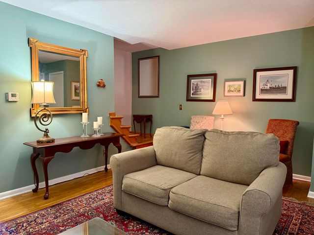 1916 Willoway Circle S, Columbus, OH 43220