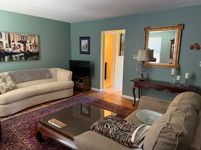 1916 Willoway Circle S, Columbus, OH 43220