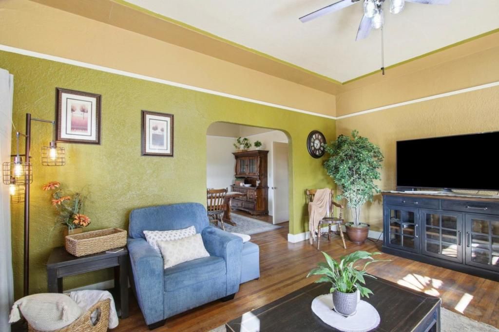 Image 11 of property listing at 10625 Merriman Road, Cupertino, CA 95014