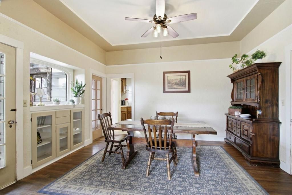 Image 16 of property listing at 10625 Merriman Road, Cupertino, CA 95014