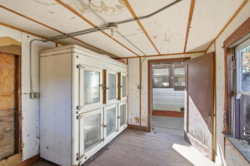 Image 30 of property listing at 10625 Merriman Road, Cupertino, CA 95014