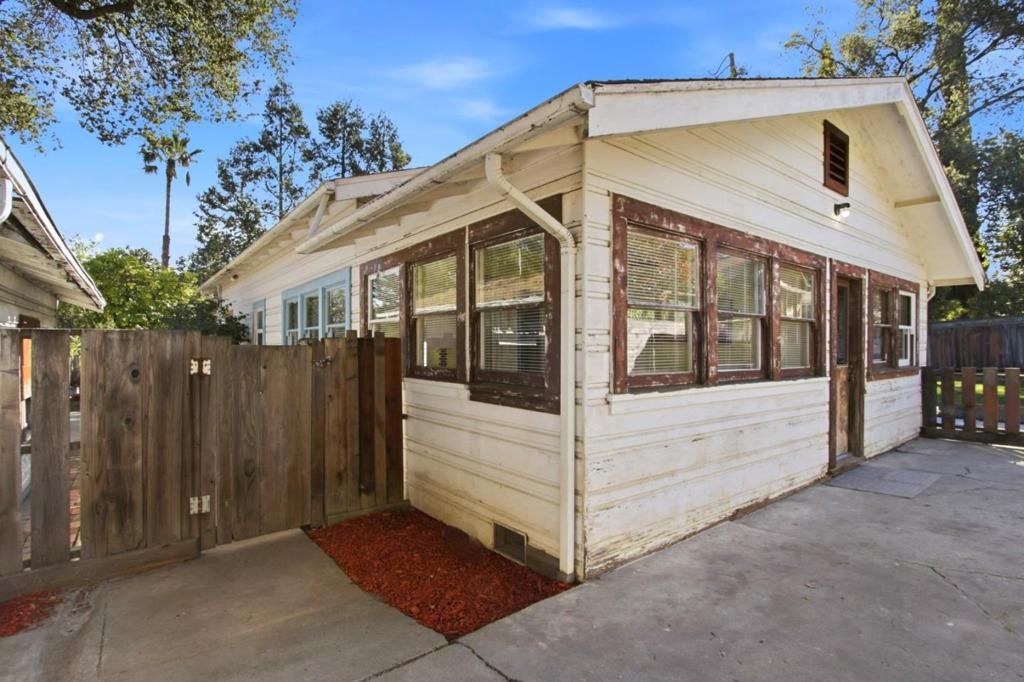 Image 32 of property listing at 10625 Merriman Road, Cupertino, CA 95014