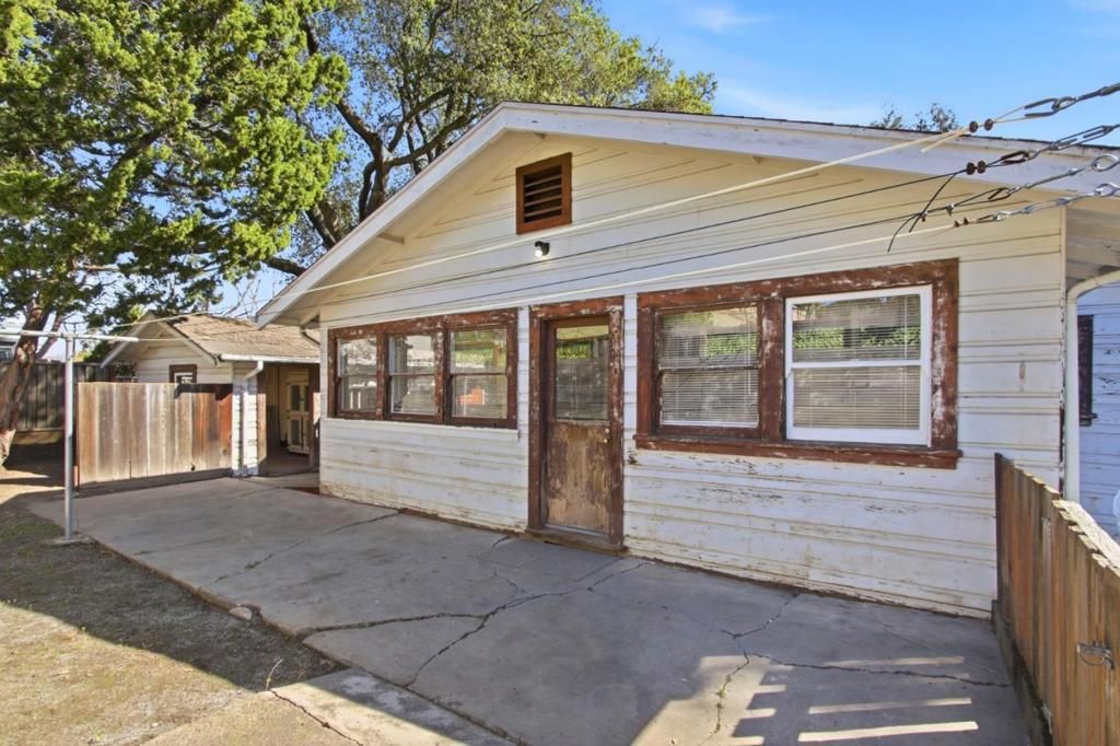 Image 33 of property listing at 10625 Merriman Road, Cupertino, CA 95014