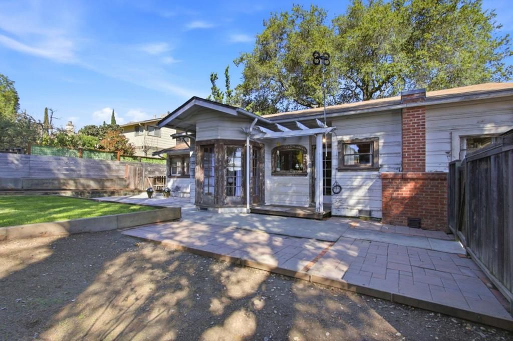 Image 39 of property listing at 10625 Merriman Road, Cupertino, CA 95014