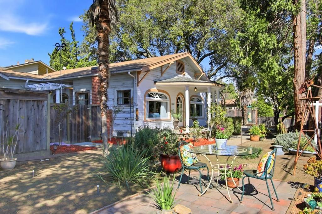 Image 6 of property listing at 10625 Merriman Road, Cupertino, CA 95014