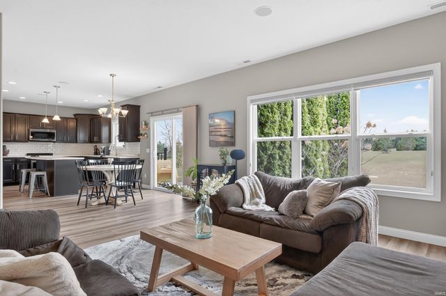 1767 Glen Hollow Drive, Fort Wayne, IN 46814