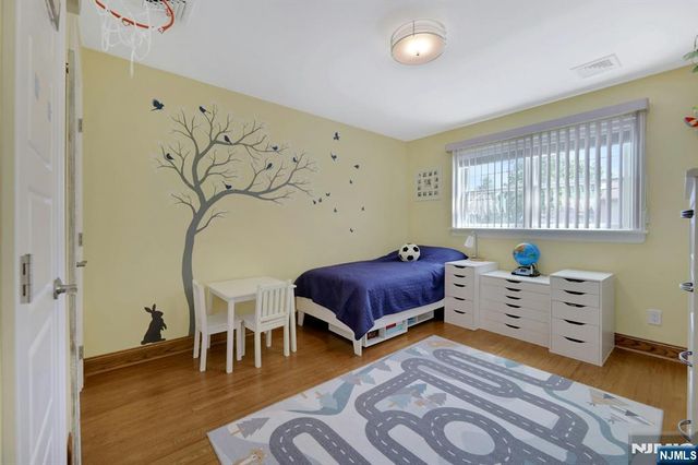 15-10 Mandon Place, Fair Lawn, NJ 07410
