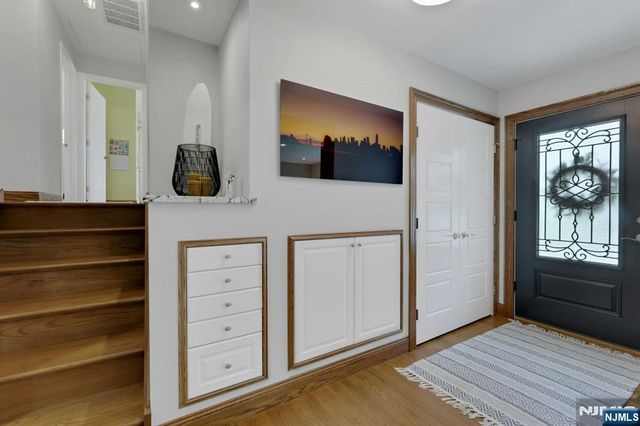 15-10 Mandon Place, Fair Lawn, NJ 07410